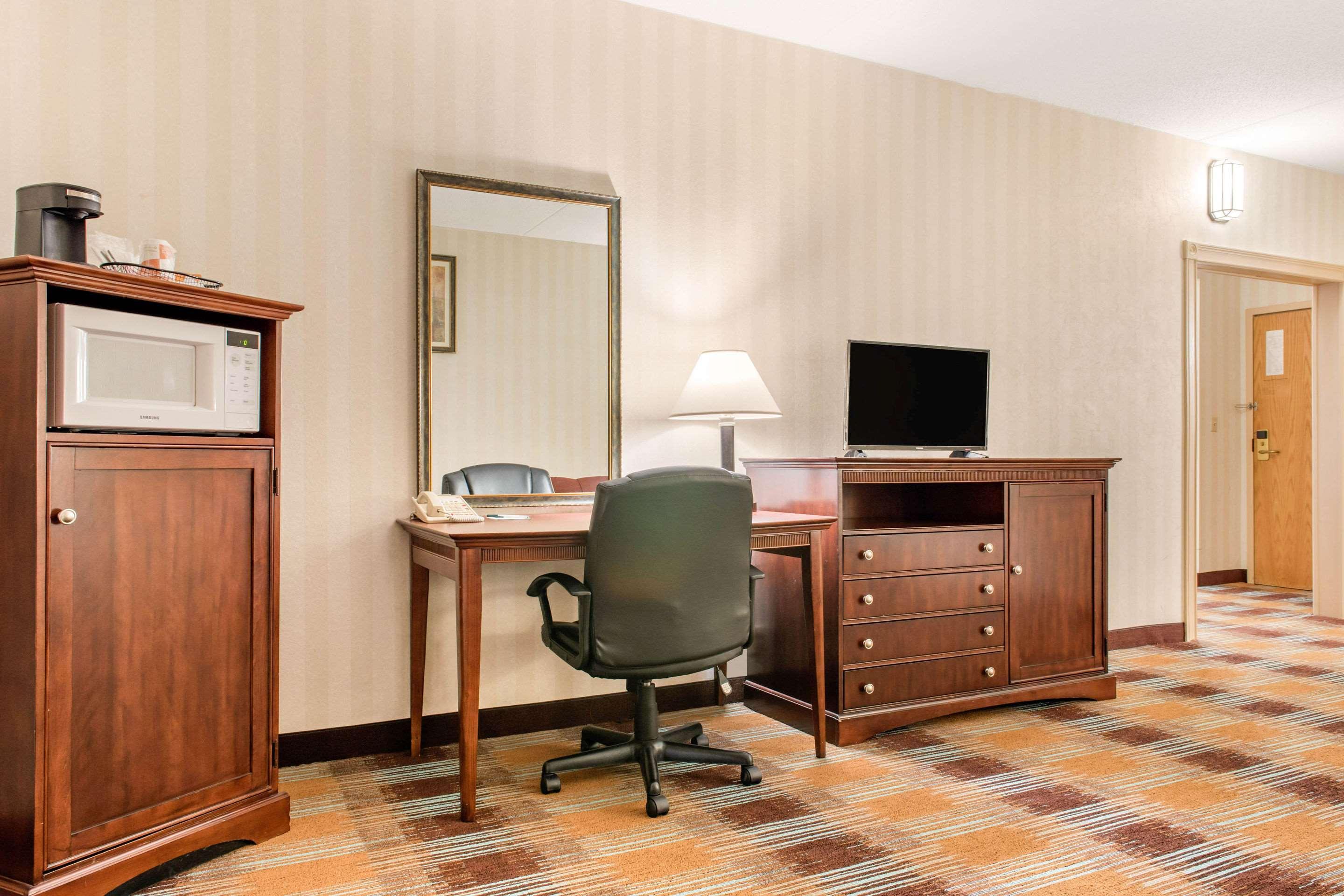 Quality Inn & Suites Miamisburg - Dayton South Екстериор снимка